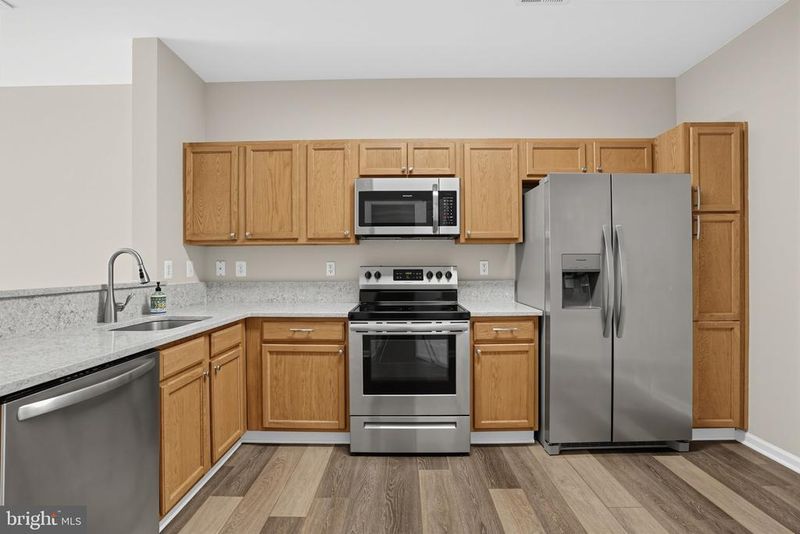 43620 Hampshire Crossing Sq, Leesburg, VA 20176