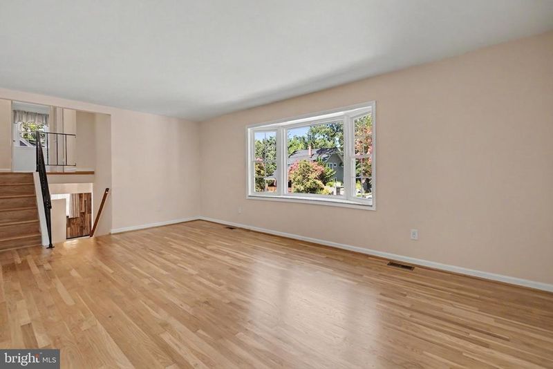 4710 7th St S, Arlington, VA 22204