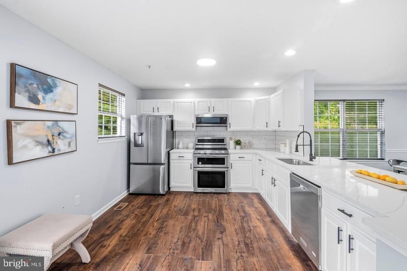 450 Renfro Ct, Glen Burnie, MD 21060