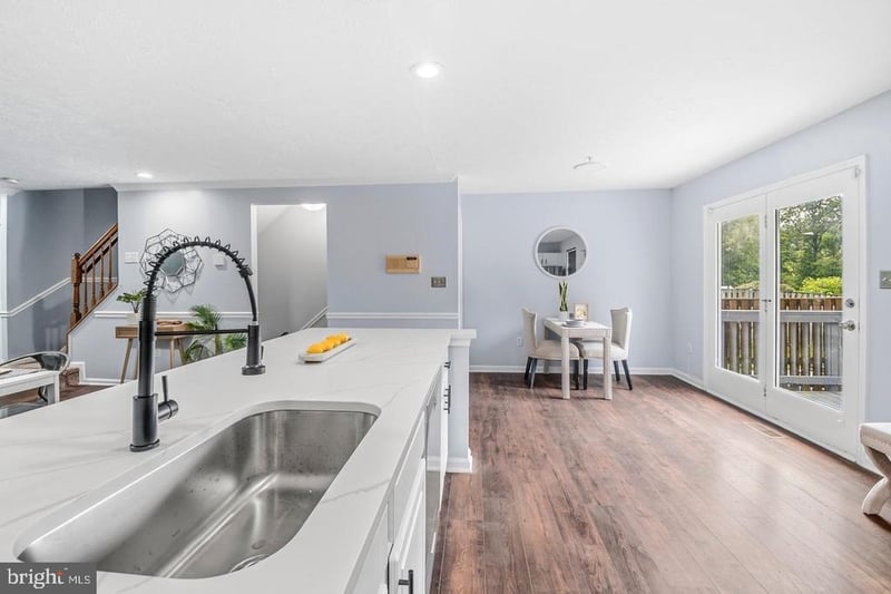 450 Renfro Ct, Glen Burnie, MD 21060