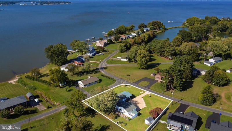 155 Pearson Dr, Colonial Beach, VA 22443