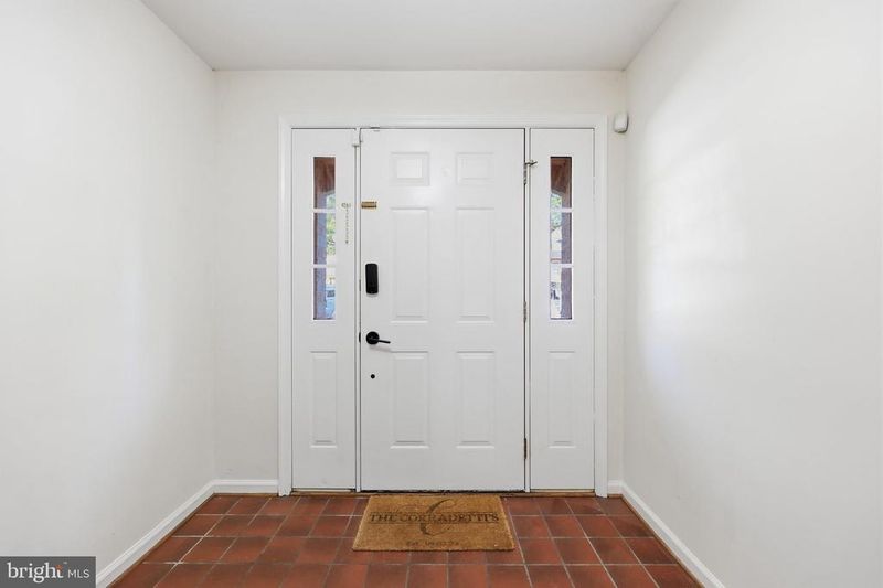 7990 Schooner Ct, Frederick, MD 21701