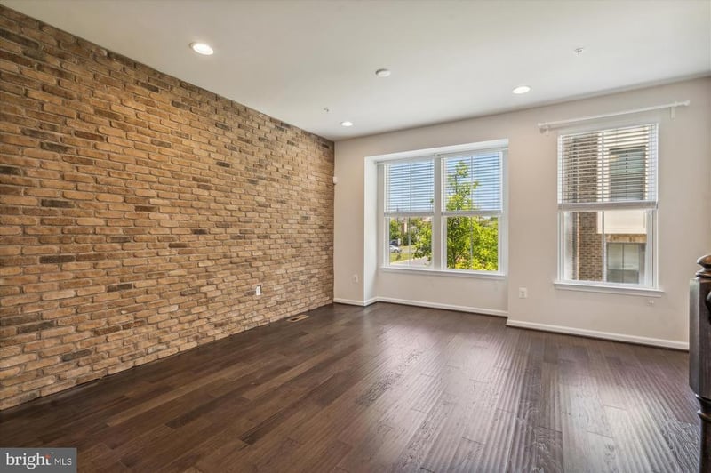 6102 Chronicle St, Hyattsville, MD 20782