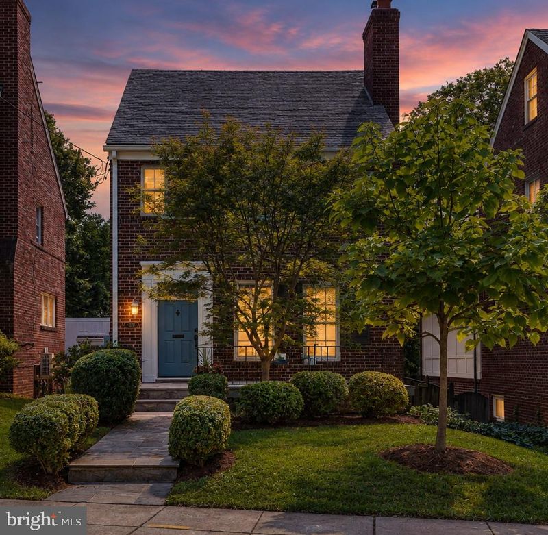 4412 Butterworth Pl NW, Washington, DC 20016