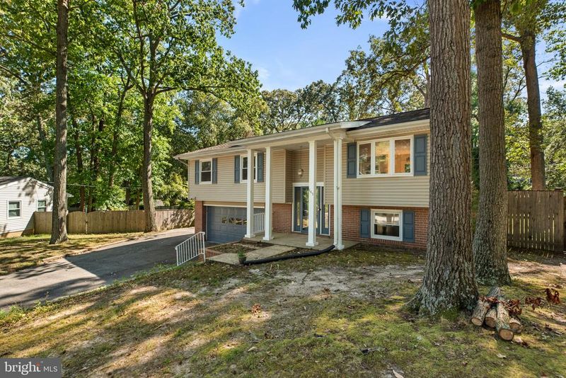 145 Delos Ct, Pasadena, MD 21122