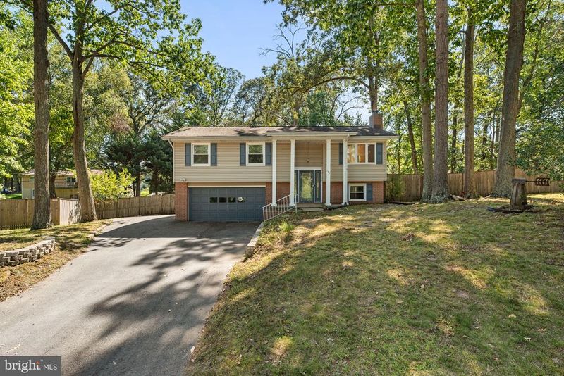 145 Delos Ct, Pasadena, MD 21122
