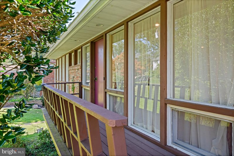1438 Waggaman Cir, Mclean, VA 22101