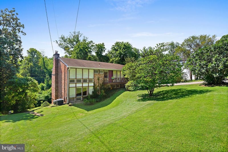 1438 Waggaman Cir, Mclean, VA 22101