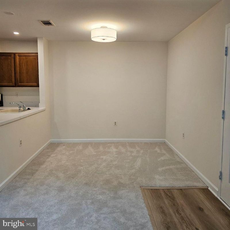 7705 Lexton Pl #E, Springfield, VA 22152