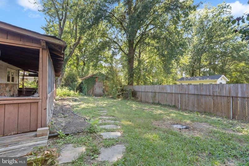 7916 Donelson St, Alexandria, VA 22309