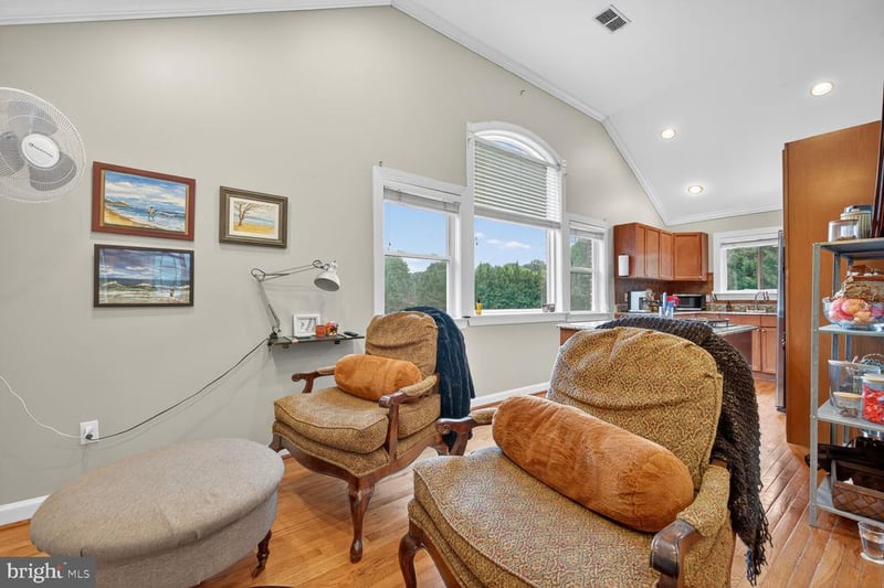 8724 Hawkins Creamery Rd, Gaithersburg, MD 20882