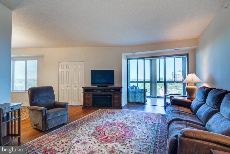 19365 Cypress Ridge Ter #821, Leesburg, VA 20176