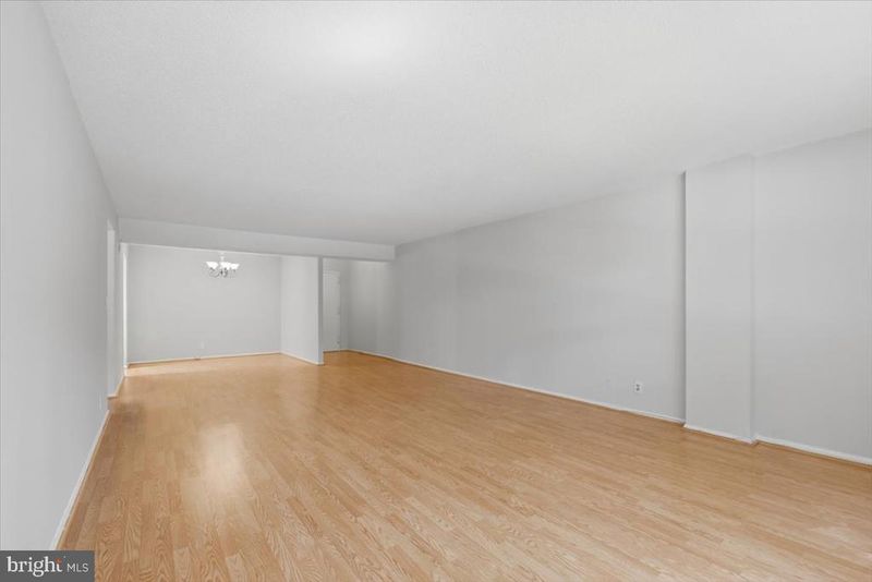 7600 Tremayne Pl #203, Mclean, VA 22102