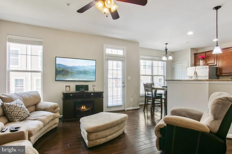24650 Caribou Sq #., Aldie, VA 20105