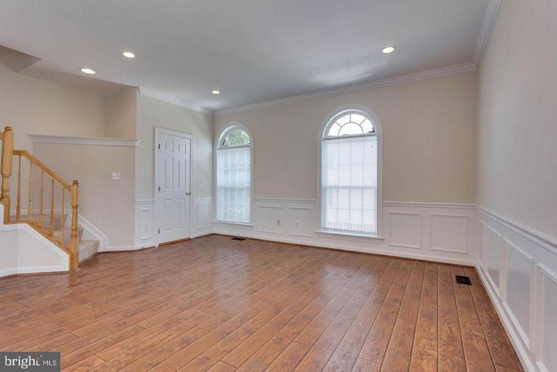 5512 Sacramento Pl, Alexandria, VA 22309