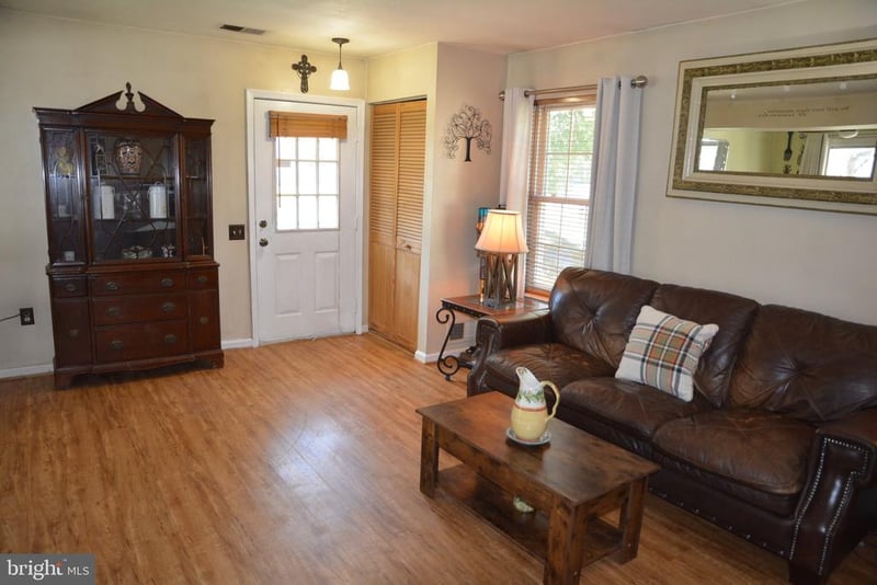 707 Barrington Dr, Waldorf, MD 20602