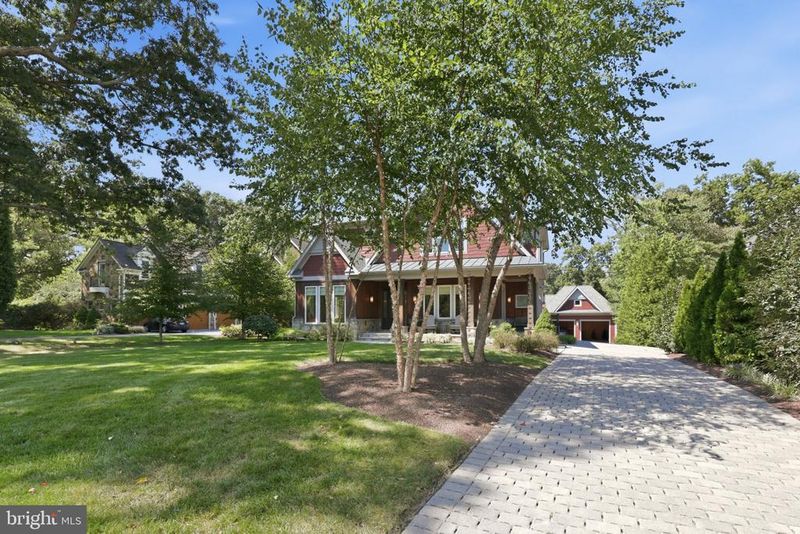 500 Druid Hill Rd NE, Vienna, VA 22180