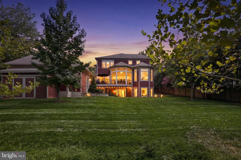 500 Druid Hill Rd NE, Vienna, VA 22180