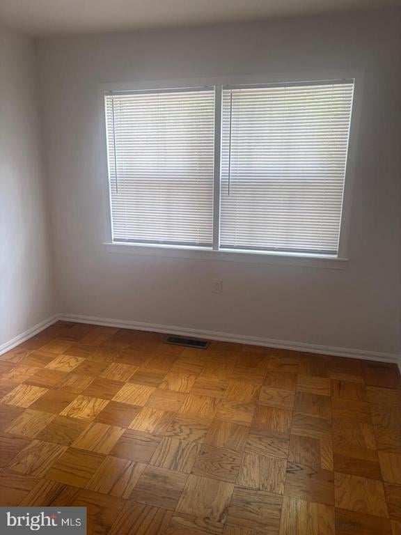 790 Azalea Dr #15-790, Rockville, MD 20850