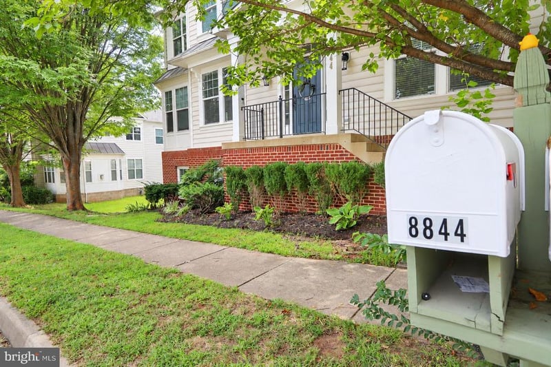 8844 Song Sparrow Dr, Gainesville, VA 20155