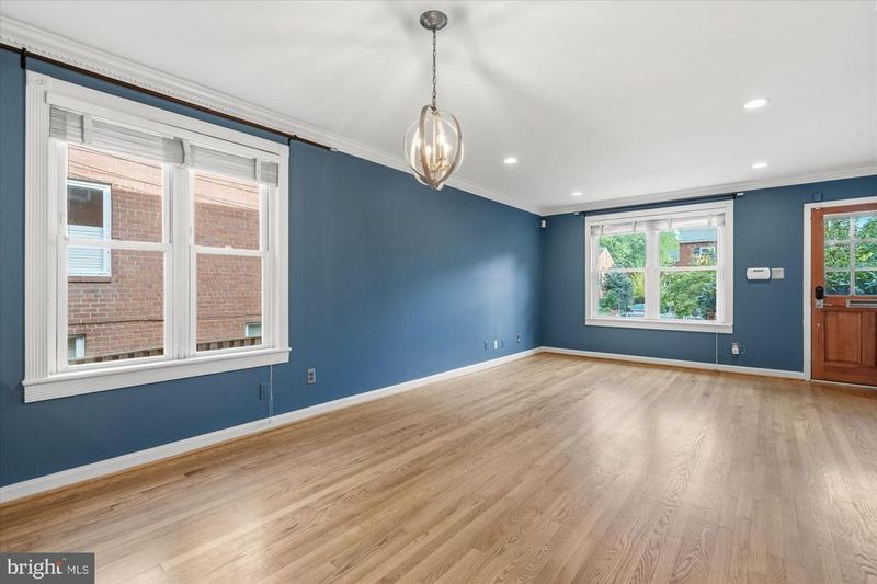 4 E Spring St, Alexandria, VA 22301