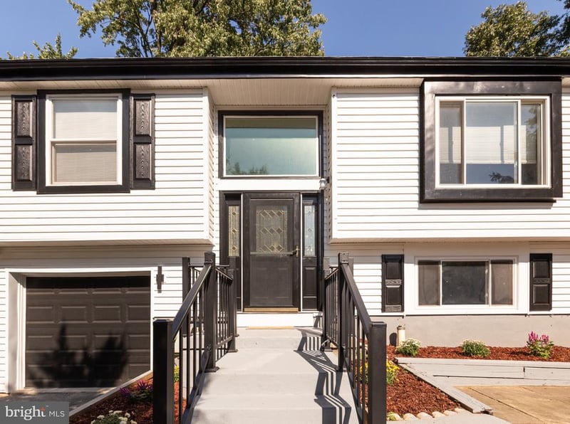 221 W Deer Park Rd, Gaithersburg, MD 20877