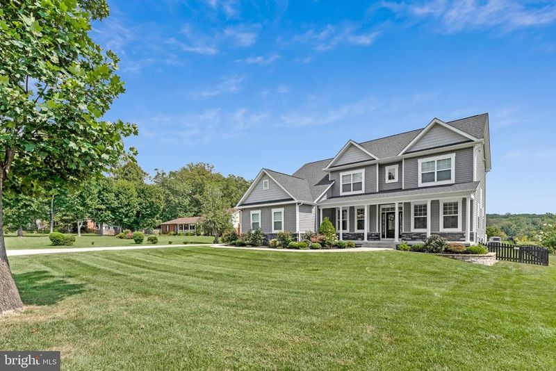 11889 Bradley Forest Rd, Manassas, VA 20112