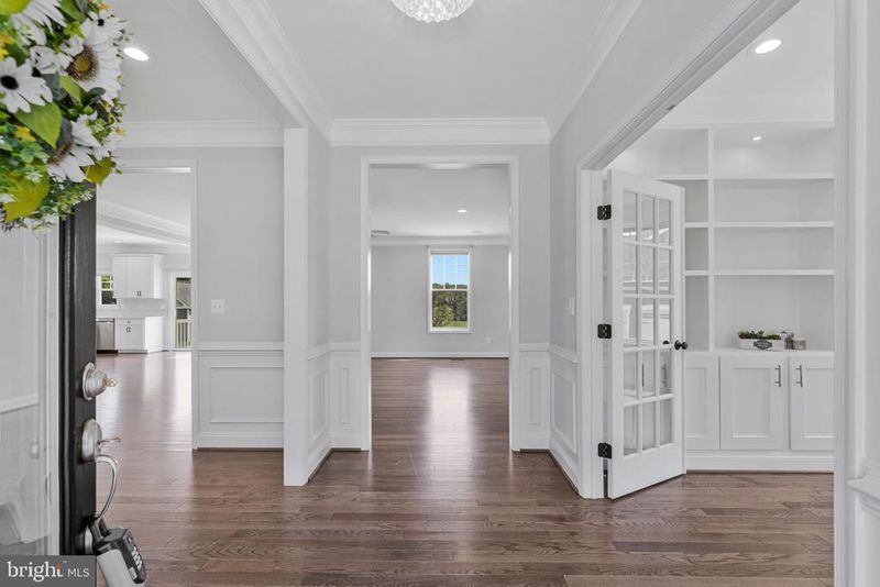11889 Bradley Forest Rd, Manassas, VA 20112