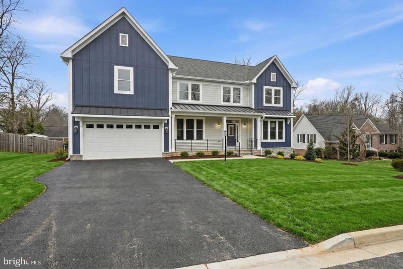 3410 Burrows Ave, Fairfax, VA 22030