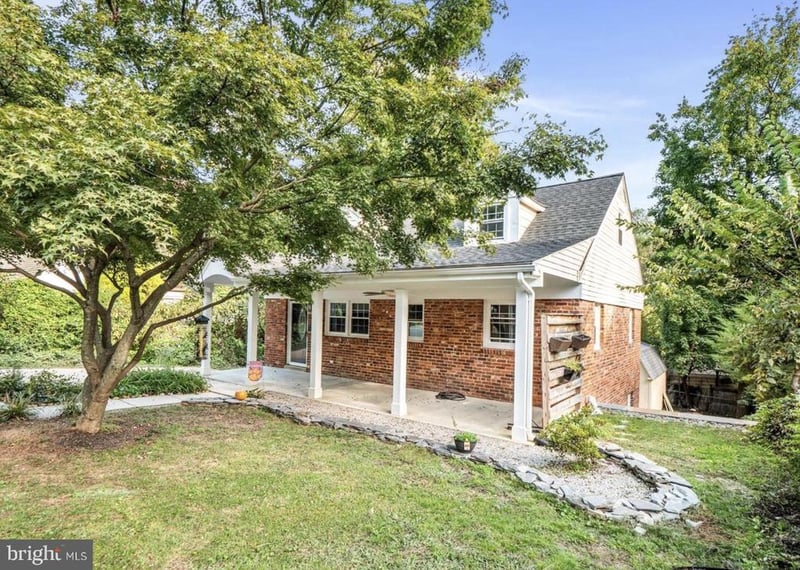 2617 E Maple St, Alexandria, VA 22306