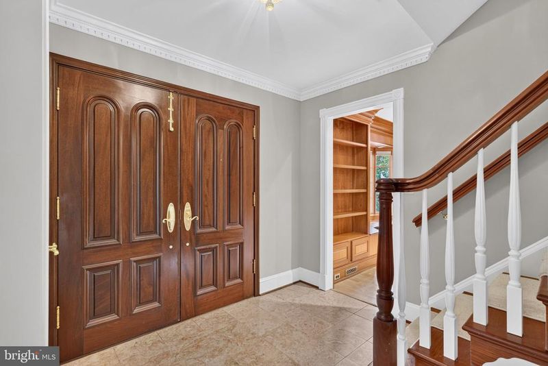 7922 Journey Ln, Springfield, VA 22153