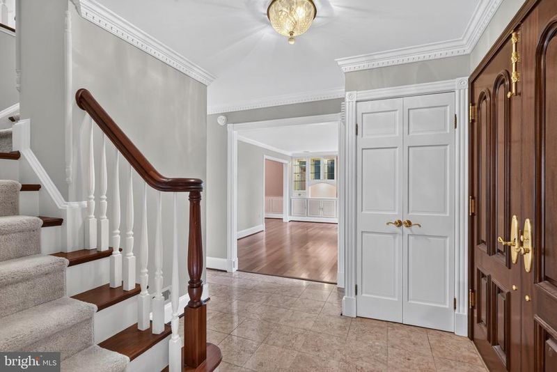 7922 Journey Ln, Springfield, VA 22153