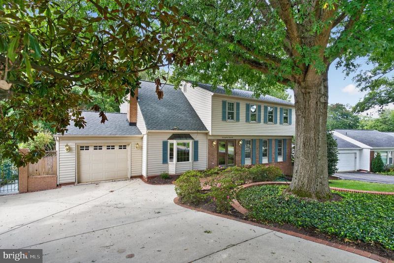 7922 Journey Ln, Springfield, VA 22153