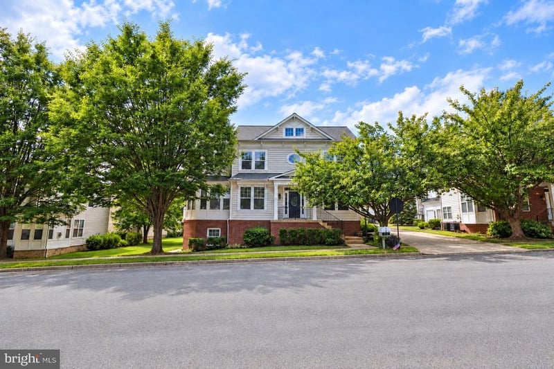 8844 Song Sparrow Dr, Gainesville, VA 20155