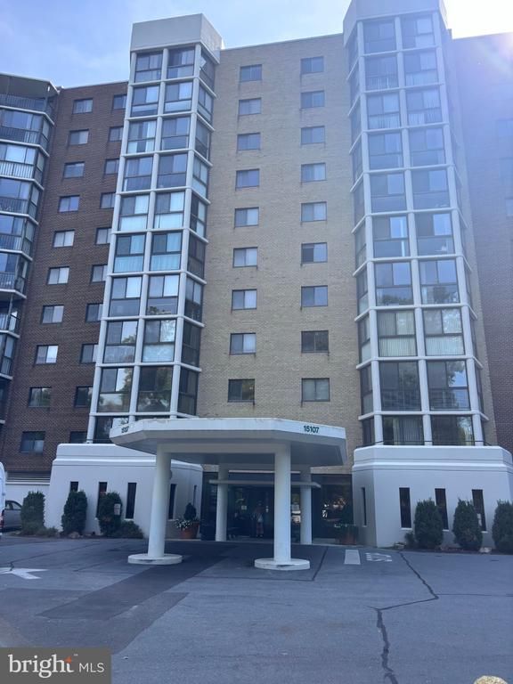 15107 Interlachen Dr #2-521, Silver Spring, MD 20906