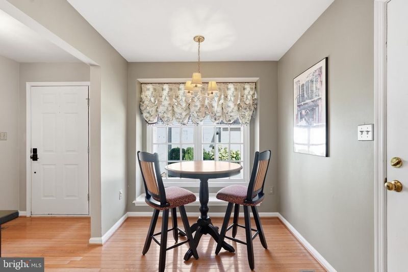 1252 Lamplighter Way, Reston, VA 20194