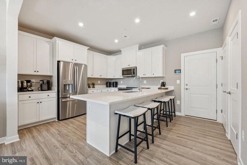 13834 Quartz Ave, Woodbridge, VA 22193