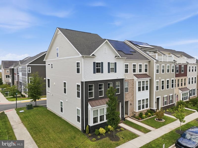 1476 Meadowlark Glen Rd, Dumfries, VA 22026