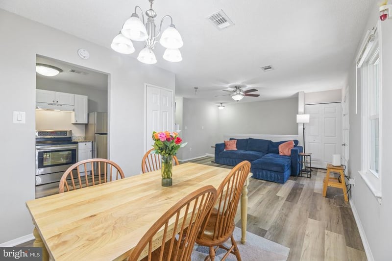 2841 Chablis Cir, Woodbridge, VA 22192