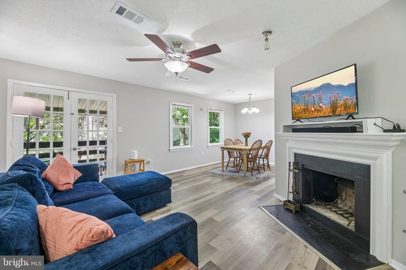 2841 Chablis Cir, Woodbridge, VA 22192
