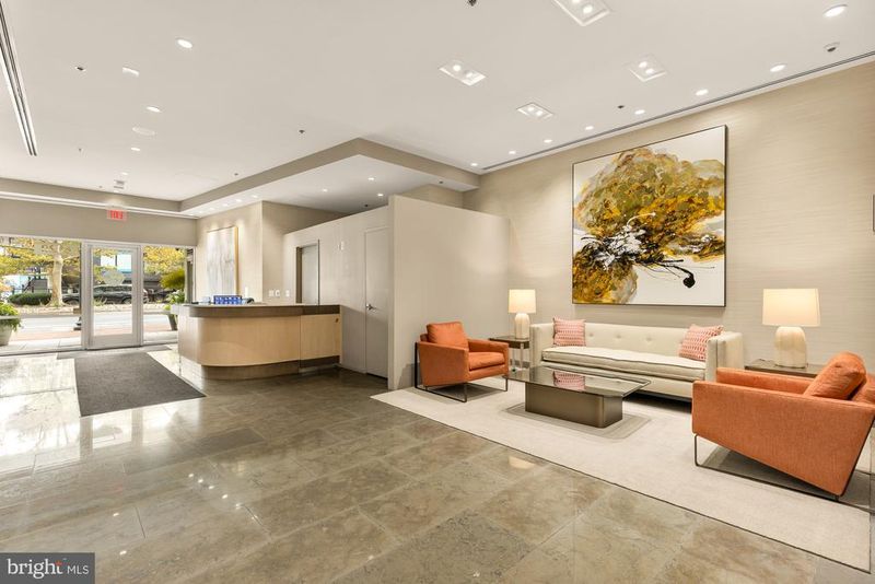 6820 Wisconsin Ave #5013, Bethesda, MD 20815