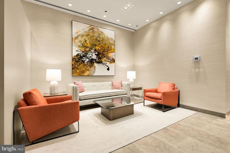 6820 Wisconsin Ave #5013, Bethesda, MD 20815