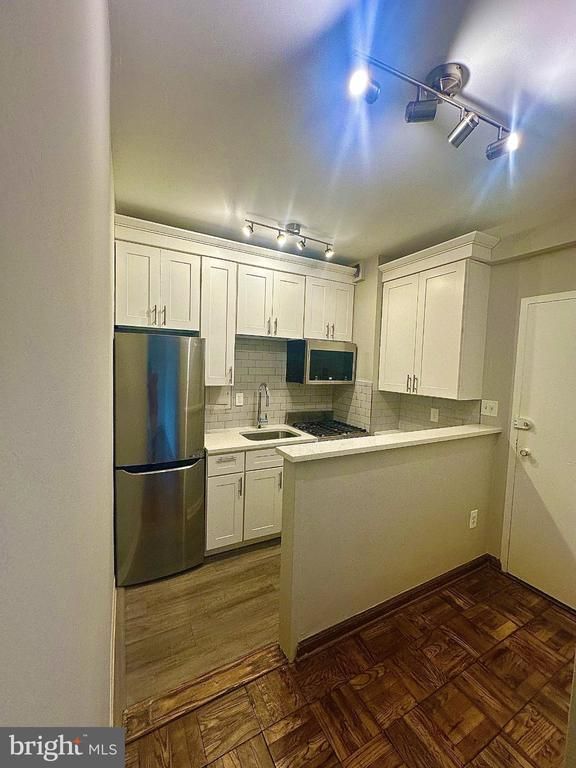 1 Scott Cir NW #712, Washington, DC 20036