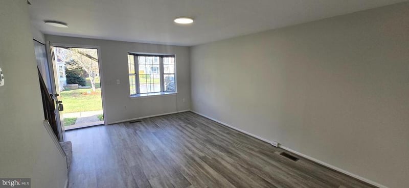 15 Asbury Way, Sterling, VA 20165