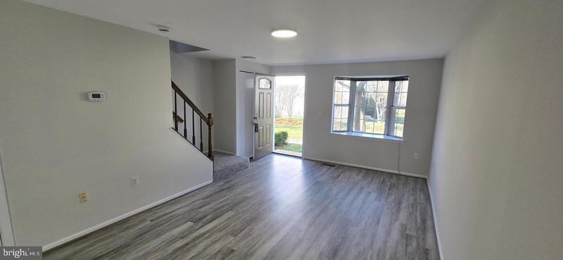 15 Asbury Way, Sterling, VA 20165