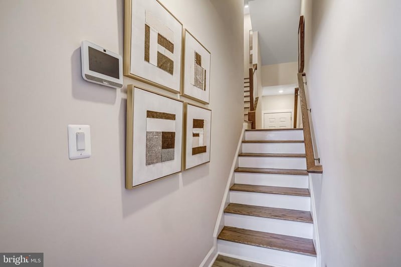 43789 Metro Ter, Ashburn, VA 20147
