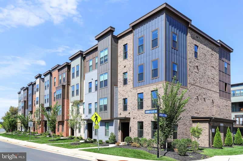 43789 Metro Ter, Ashburn, VA 20147