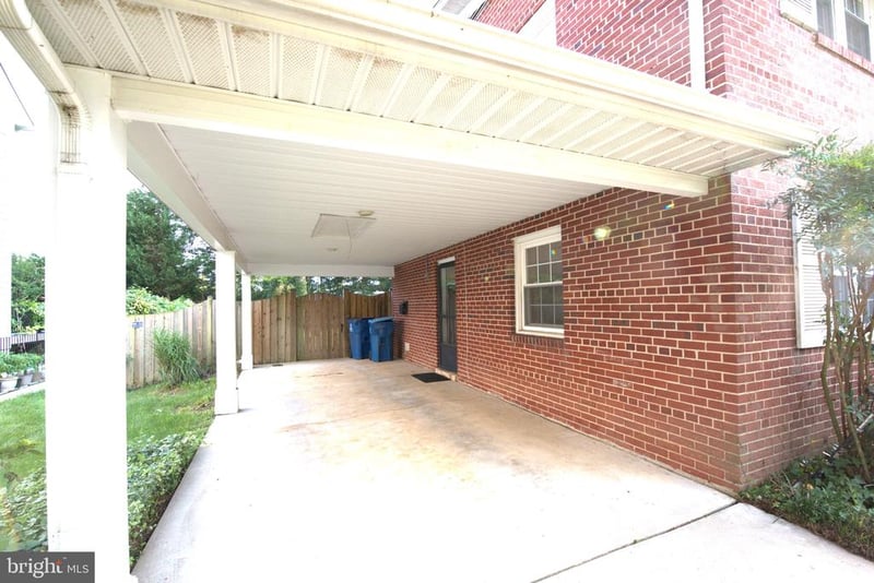 6933 Tyndale St, Mclean, VA 22101
