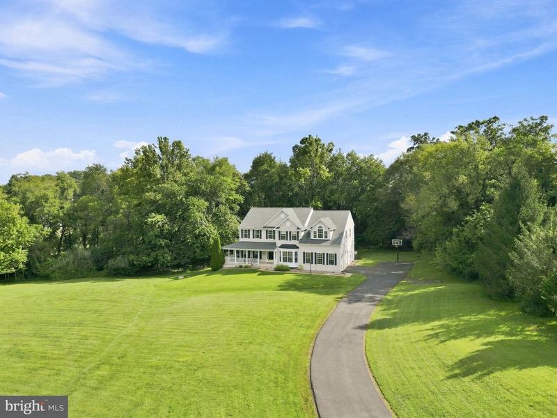 5019 Ridge View Ct, Jeffersonton, VA 22724