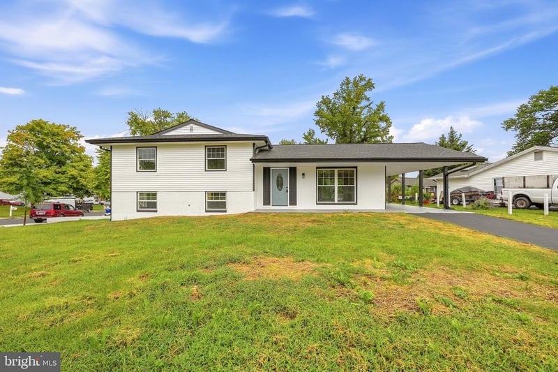 1201 E Holly Ave, Sterling, VA 20164